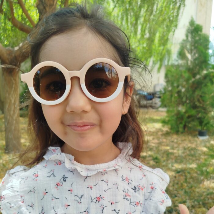 عینک آفتابی بچگانه یووی 400 طرح دو رنگ