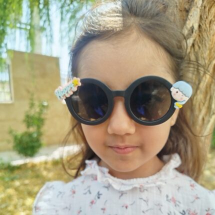 عینک آفتابی بچگانه یووی 400 طرح دخترکوچولو